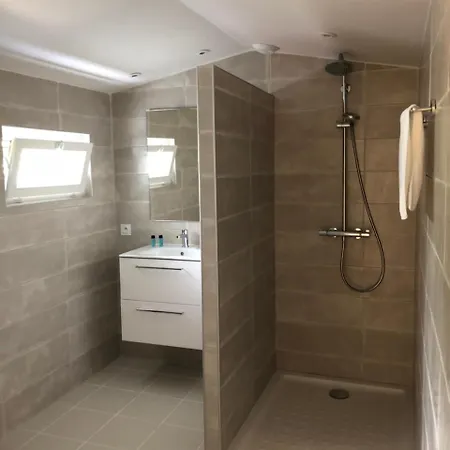 L'ile Aux Bateaux 3*