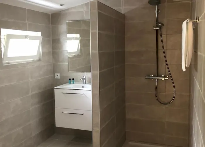 L'ile Aux Bateaux 3*